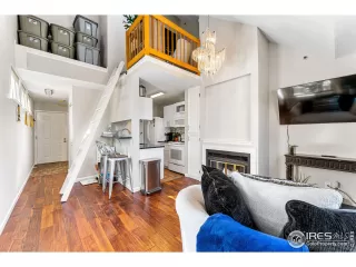 Photo #5: 1003971 Listing