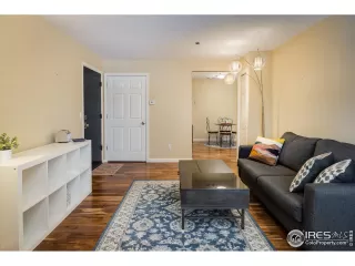 Photo #4: 1003972 Listing