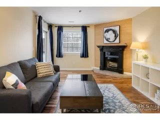 Photo #5: 1003972 Listing