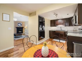 Photo #6: 1003972 Listing