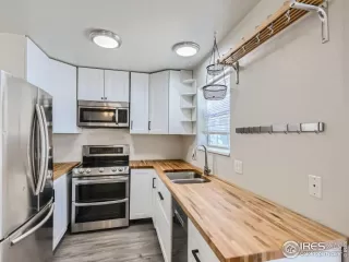 Photo #4: 1003979 Listing