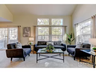 Photo #3: 1004003 Listing