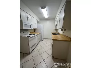 Photo #2: 1004005 Listing