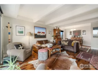 Photo #2: 1004021 Listing