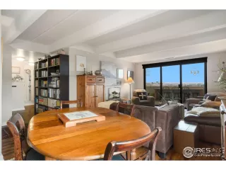 Photo #4: 1004021 Listing