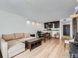 Photo #4: 1004136 Listing 