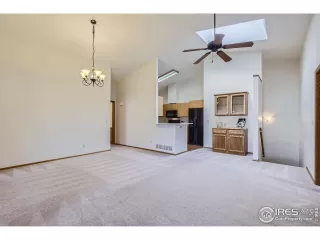 Photo #3: 1004148 Listing