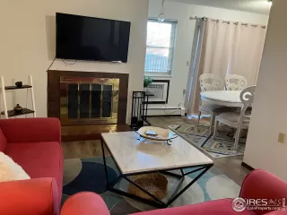 Photo #2: 1004241 Listing