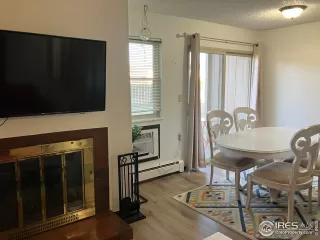 Photo #5: 1004241 Listing