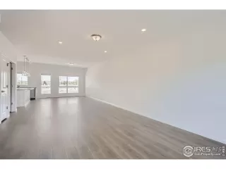 Photo #1: 1004271 Listing