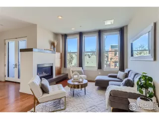 Photo #1: 1004312 Listing