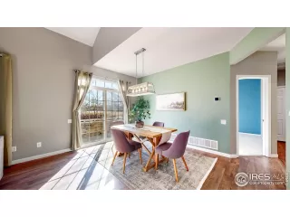 Photo #5: 1004326 Listing