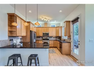 Photo #4: 1004350 Listing 