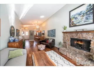 Photo #1: 1004361 Listing