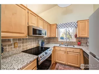 Photo #3: 1004361 Listing