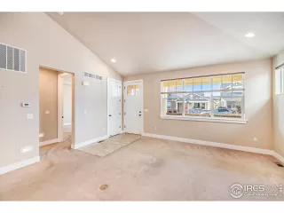 Photo #2: 1004401 Listing