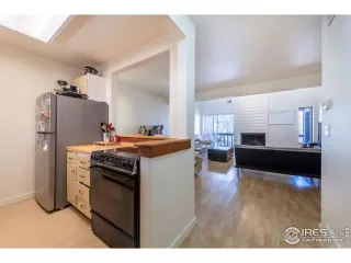 Photo #3: 1004469 Listing