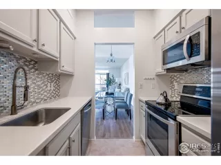 Photo #2: 1004486 Listing