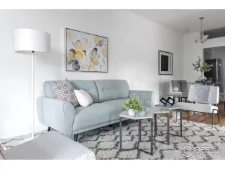 Photo #5: 1004486 Listing