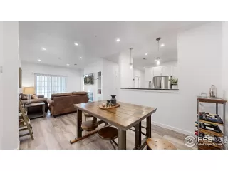 Photo #4: 1004519 Listing