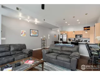 Photo #5: 1004536 Listing 