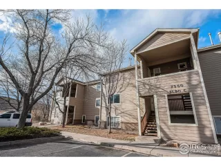 Photo #2: 1004601 Listing