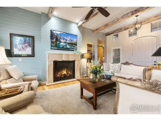 Photo #5: 1004727 Listing