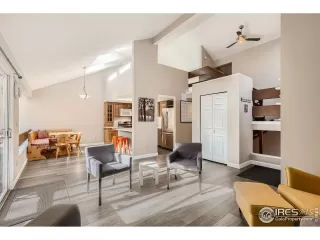 Photo #2: 1004732 Listing 