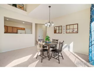 Photo #5: 1004734 Listing