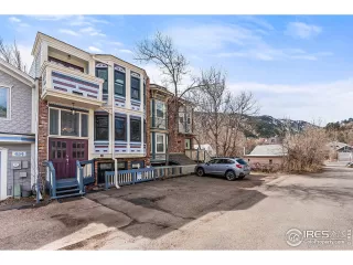 Photo #1: 1004740 Listing