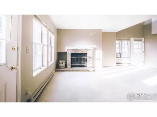 Photo #2: 1004748 Listing