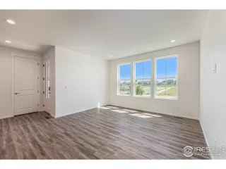 Photo #6: 1004809 Listing 