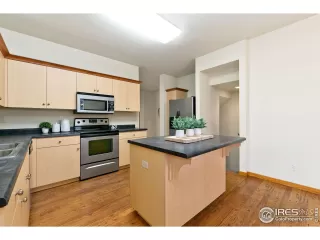 Photo #6: 1004845 Listing 