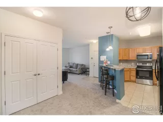 Photo #6: 1004880 Listing