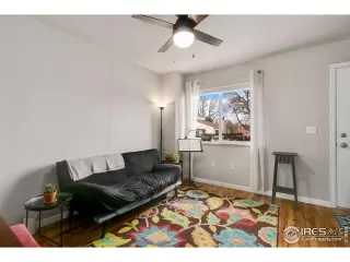 Photo #2: 1004897 Listing