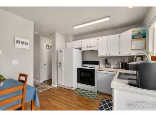 Photo #3: 1004897 Listing