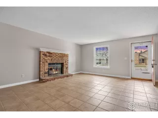 Photo #6: 1004910 Listing