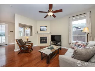 Photo #2: 1004944 Listing