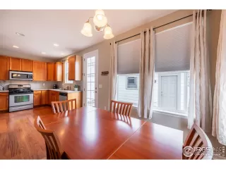 Photo #6: 1004944 Listing