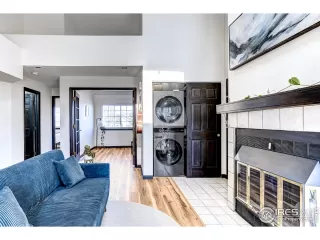 Photo #3: 1004970 Listing