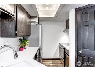 Photo #6: 1004970 Listing