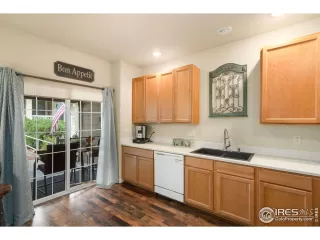 Photo #6: 1005078 Listing