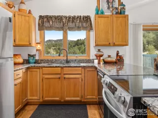 Photo #5: 1005098 Listing 