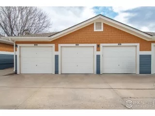 Photo #4: 1005113 Listing