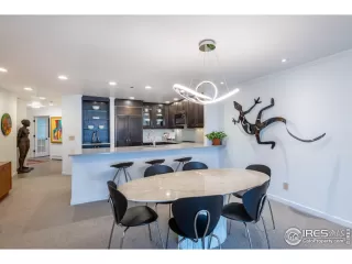 Photo #6: 1005156 Listing