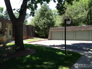 Photo #1: 1005173 Listing