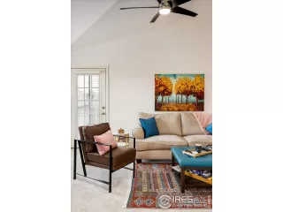 Photo #3: 1005208 Listing