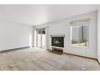 Photo #4: 1005228 Listing