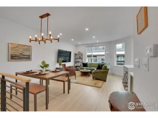 Photo #1: 1005258 Listing