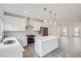 Photo #1: 1005289 Listing